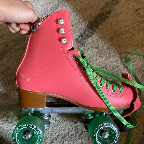 Moxi Beach Bunny Watermelon Quad Roller Skates! - Picture 3 of 7